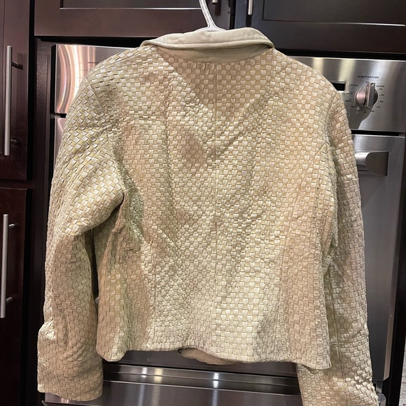 Sage green genuine leather St. John jacket size medium - Picture 9 of 14